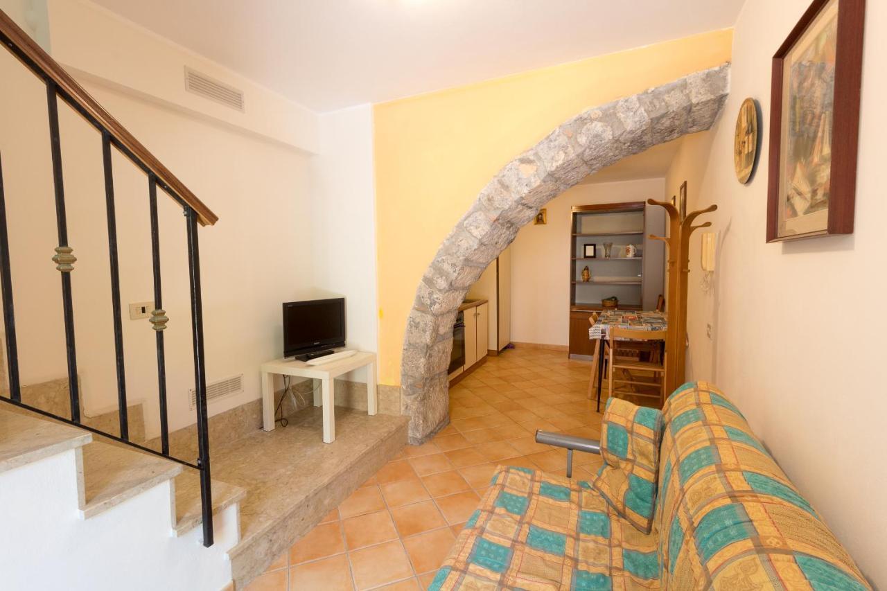 Domus Aurea Borgo House Apartment Cefalu Exterior photo