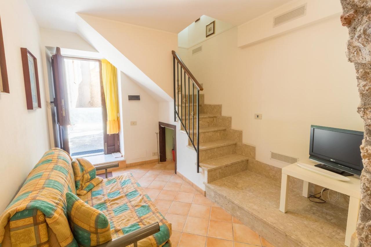 Domus Aurea Borgo House Apartment Cefalu Exterior photo