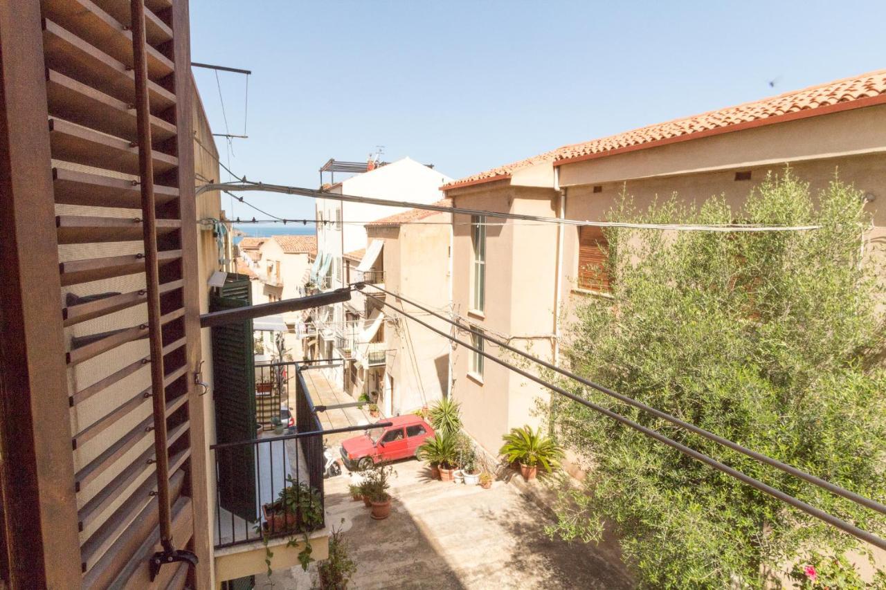 Domus Aurea Borgo House Apartment Cefalu Exterior photo